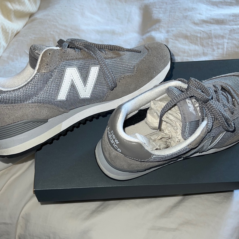 New balance - Picture 3 of 3